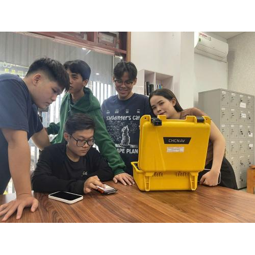 Duy Bình GEO tuyển thực tập sinh trắc địa – trải nghiệm thực tế với máy đo đạc hiện đại